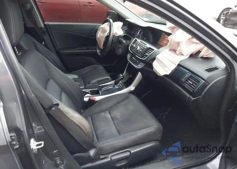 2013 Honda Accord Sport z USA, uszkodzony, nr VIN 1HGCR2F52DA226723